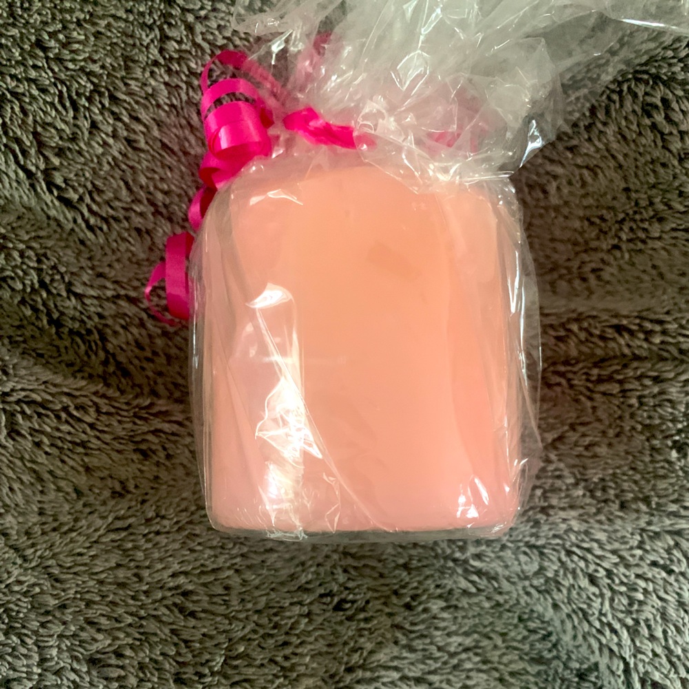 Candle-lite Pink Flower Garden candle (2.8”x3”)